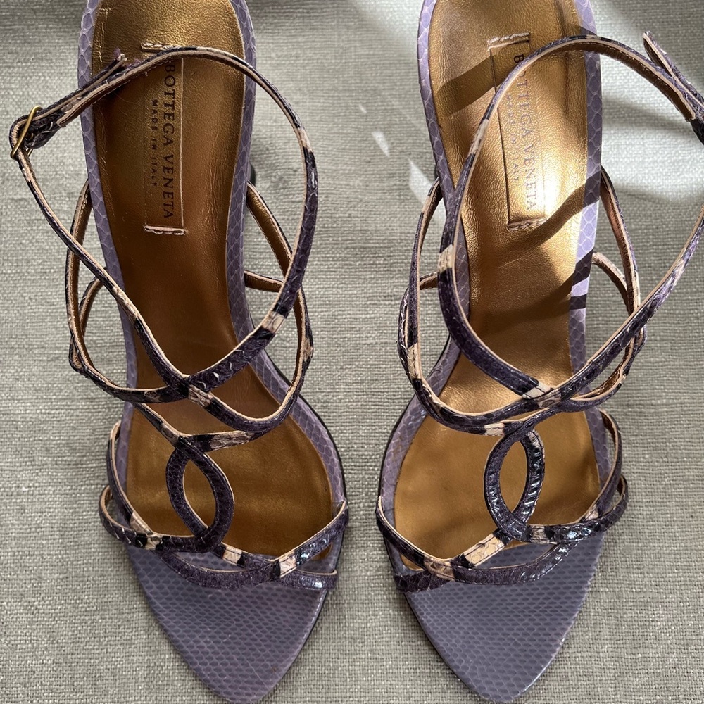 Bottega Veneta Snakeskin Heels sz 39